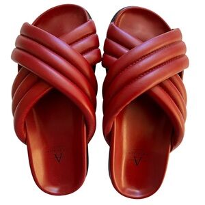 Aquatalia Leather Sandals, size 7